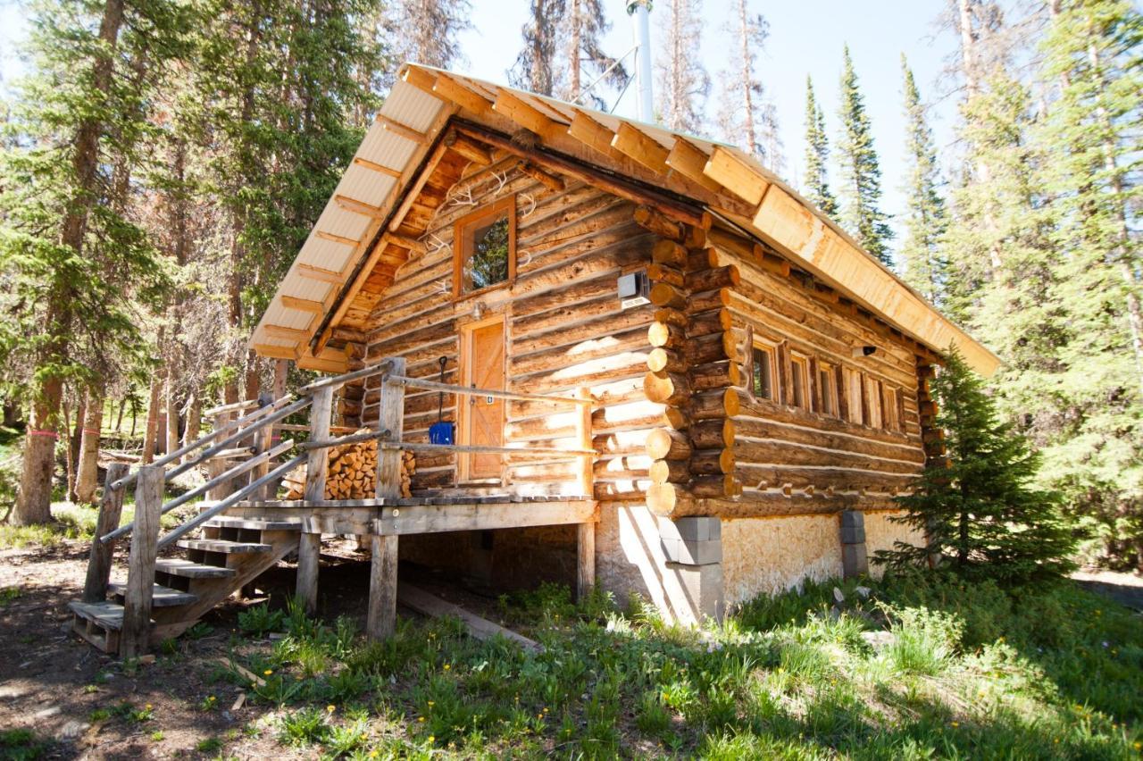 Centennial Snowy Mountain Lodge المظهر الخارجي الصورة