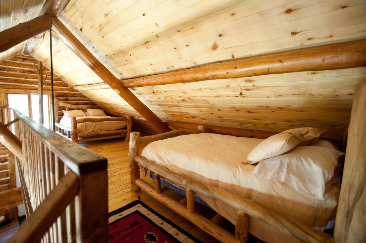 Centennial Snowy Mountain Lodge المظهر الخارجي الصورة